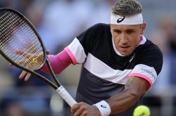 足球直播吧-关于法国网球队翻盘日本网球队，兹维列夫爆发神勇的信息