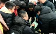 足球直播平台-关于足球联赛冠军产生，场面火爆激烈，球员奋力拼搏的信息