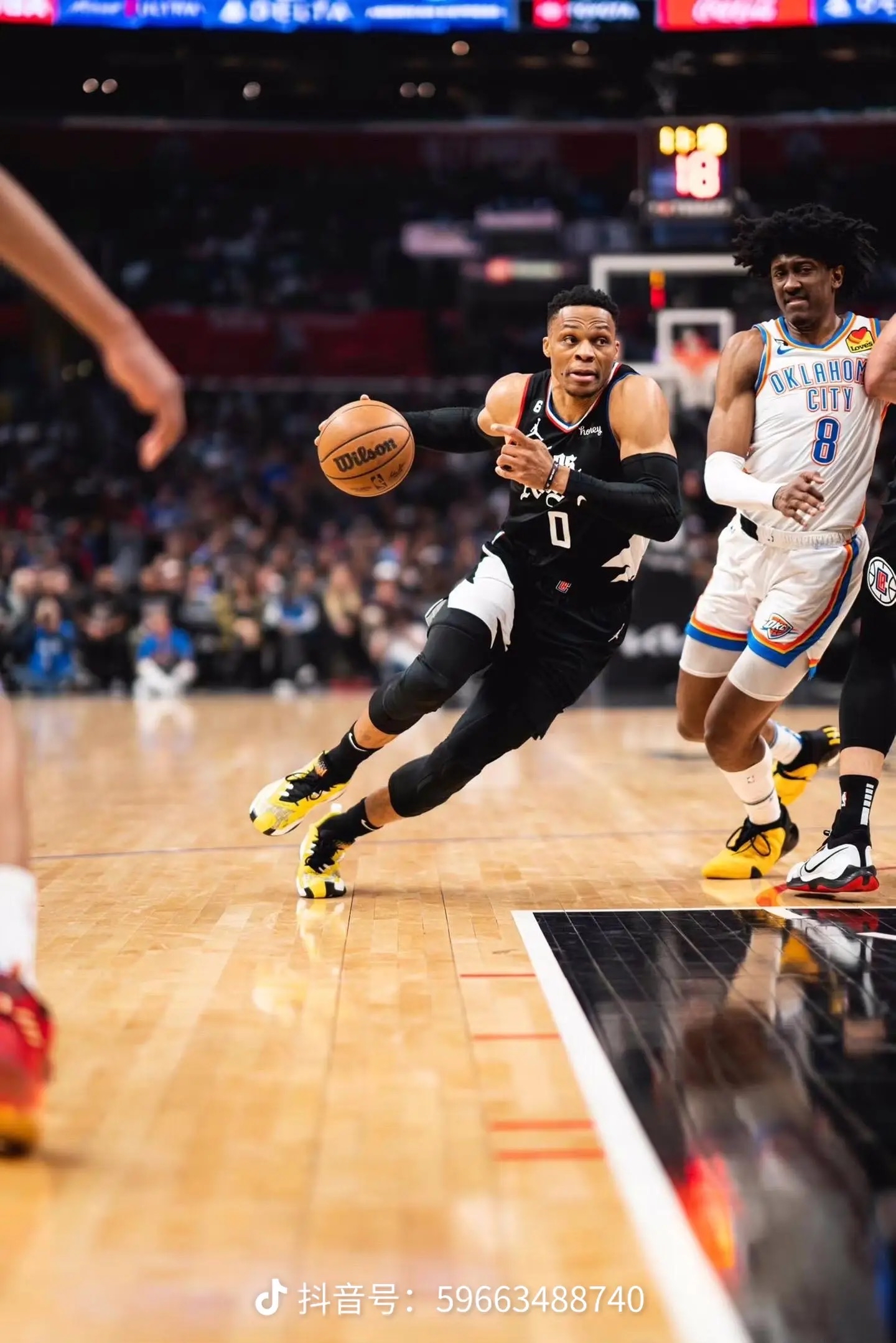 掘金队在NBA季前赛中大显身手