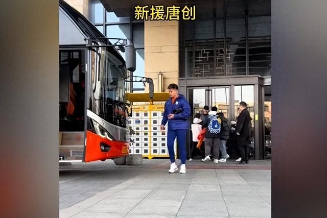 新援融入团队，球队整体实力大增