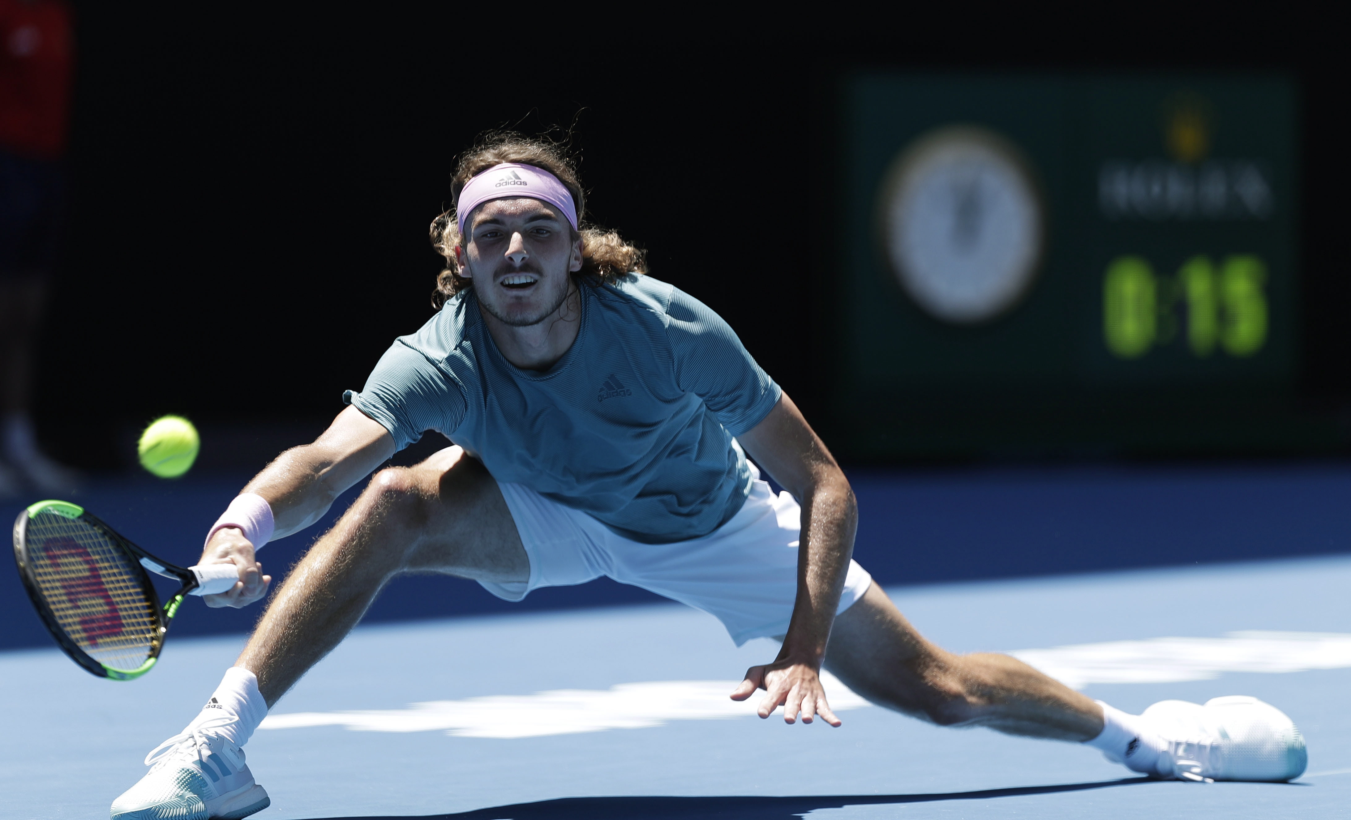 包含法国网球队绝地反击意大利网球队，西西帕斯绝境逆转的词条