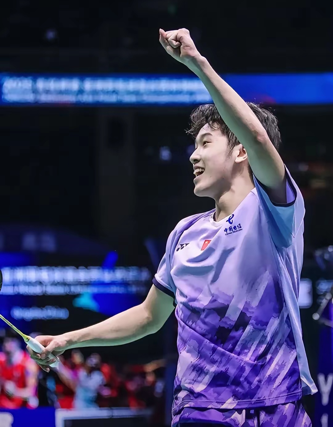 关于羽毛球选手发挥出色,荣膺最佳MVP的信息 关于羽毛球选手发挥出色,荣膺最佳MVP的信息